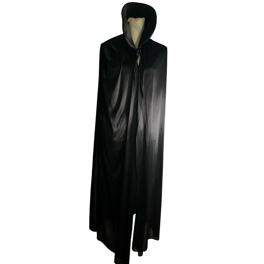 Black Cape with Round Collar